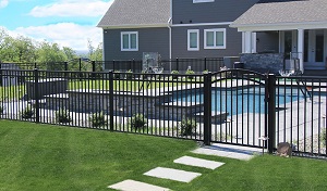 Read more about the article 5 Amazing Low Maintenance Fences
